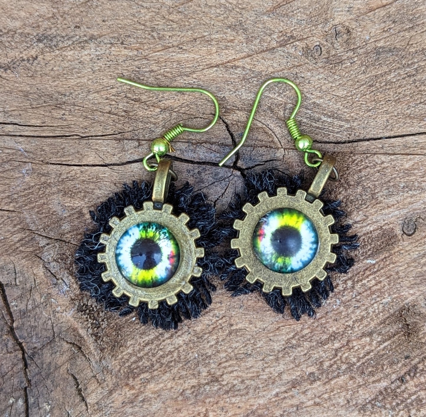 Earrings - Griffin Eye/Green